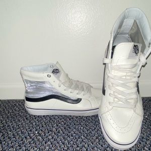 Vans high tops with mesh inlay. Size 7.5 in mens and 9.0 women’s.